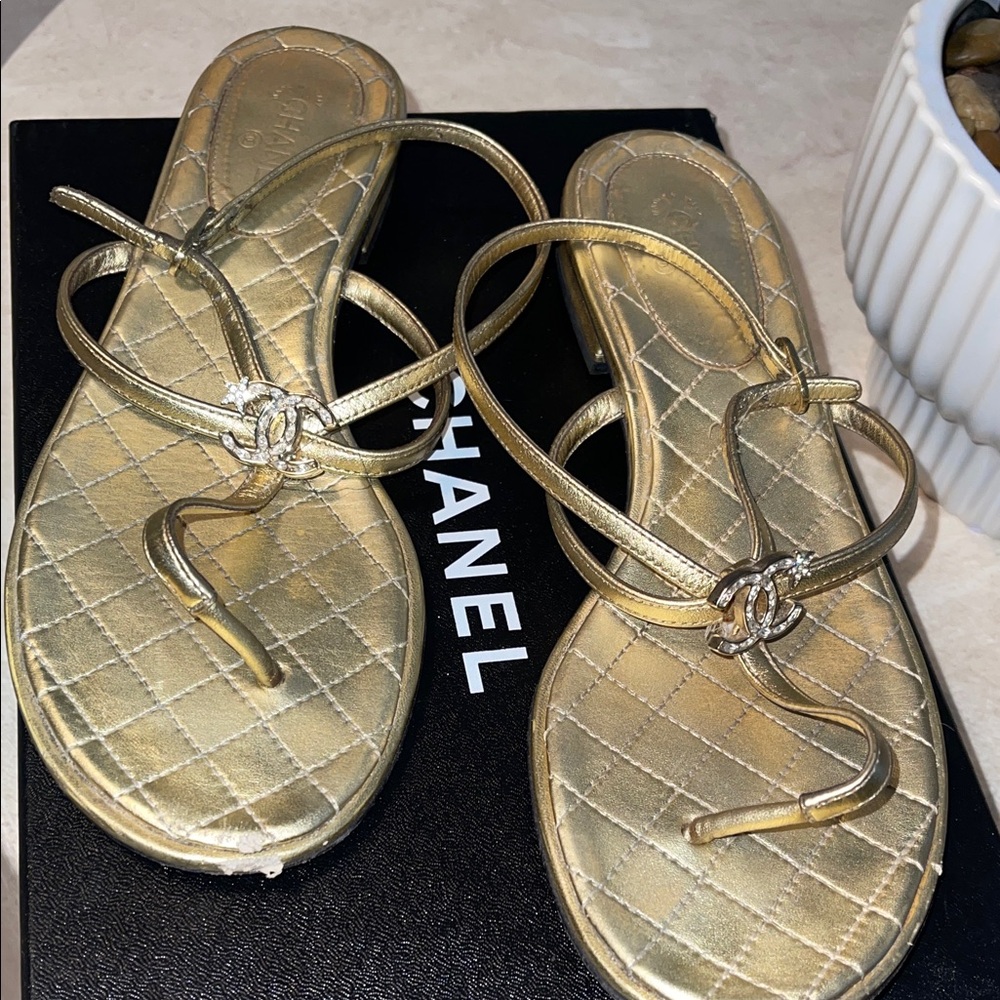 CHANEL Gold Quilted Leather Thong Sandals with CC Hardware
